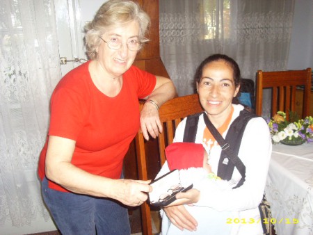 Se hace entrega de un par de lentes 