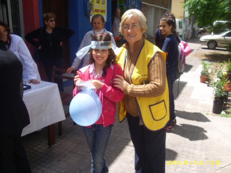 Un año mas brindado en la semana de la diabetes el servicio a la población este año junta a Adu realizamos la pesquisa 