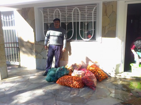 Donacion de frutas y verduras  para Club de ninios Raton Juan