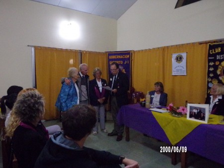 Reconocimiento a nuestros queridos compañeros Margarita , Nelly y Jorge por sus 15 años en el leonismo 