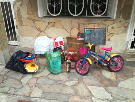 Entregas de juguetes a Ratón Juan 